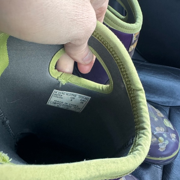 Rare Bogs Sloth Print Purple and Green Kids Boots size 6 - Picture 5 of 7